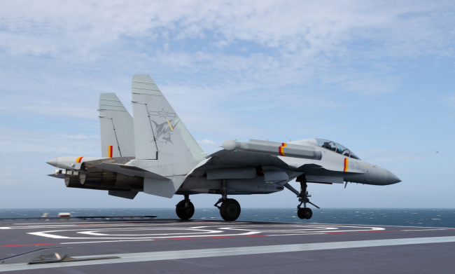 高清壁纸来了 带你直击福建舰训练现场