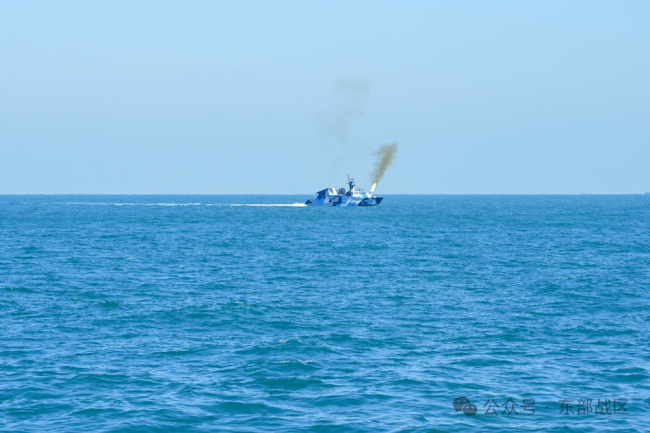 导弹快艇编队，出击！