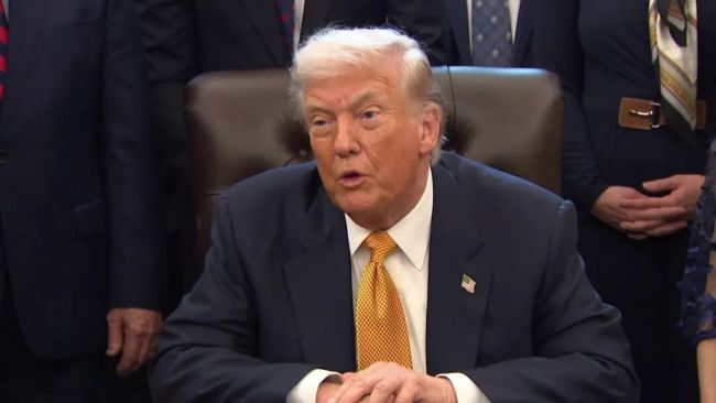 欧洲多国军人进驻格陵兰,拦得住特朗普吗?