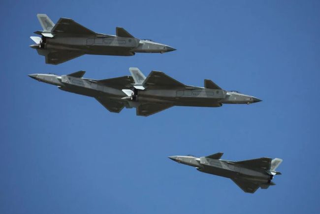 “第一岛链”成歼-20主场!台退将:撼动西太平洋军力平衡