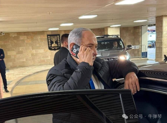 画面疯传！内塔尼亚胡被爆贴挡手机摄像头