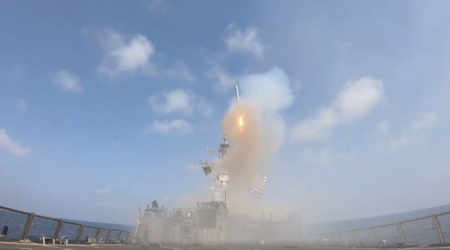 回顾美以联手突袭伊朗首日:作战样式有何特点?伊朗反击情况如何?