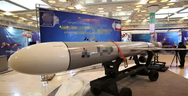 伊朗导弹持续攻击美国航母，能得手吗