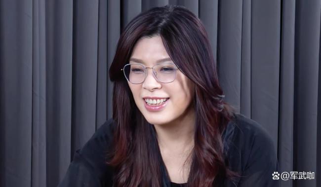 郑丽文对话馆长：两岸真的不要打仗！