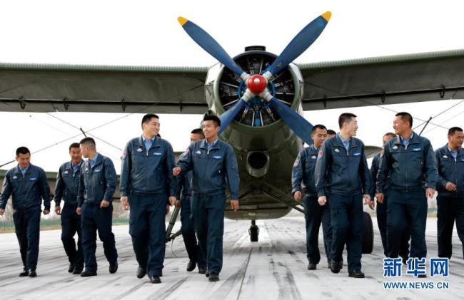 铁翼为犁　播种春天——空军某运输搜救团一大队飞播造林39年记事