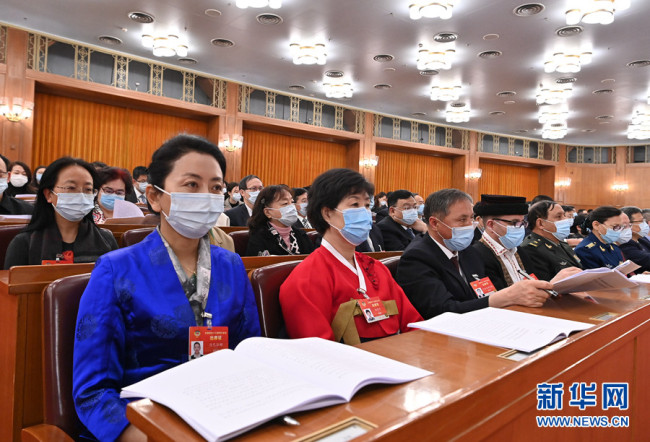 3月7日，全国政协十三届四次会议在北京人民大会堂举行第二次全体会议。新华社记者 李贺 摄