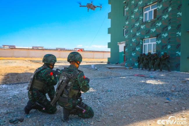 超燃！武警新疆总队开展实战化反恐演练 