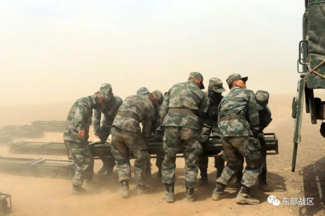 大漠亮剑！炮兵实弹射击高清大图来袭