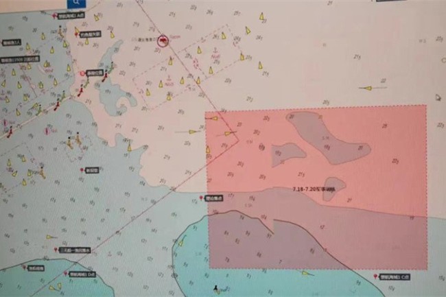 晚报|3名中国人在马里被绑架 网红在英雄墓旁摆拍
