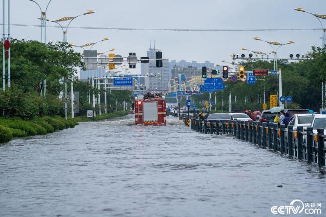 台风“烟花”导致扬州城区多处内涝