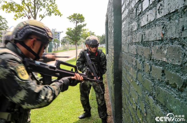 广西钦州:硝烟战场砺练特战尖兵