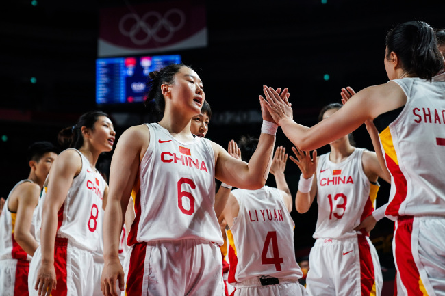 中国女篮不敌塞尔维亚女篮，无缘奥运会四强