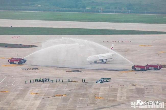 酷似大“海星”，青岛胶东国际机场正式投运！
