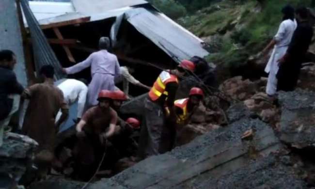 大雨袭击巴基斯坦西北部开普省 造成至少14人死