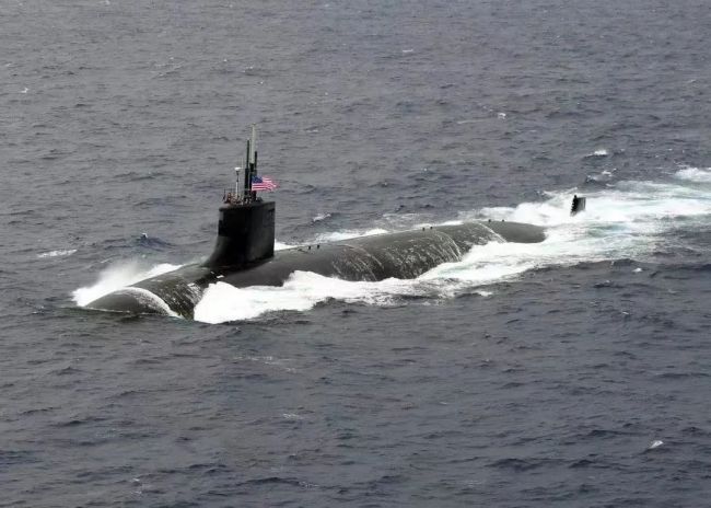央视军事独家披露！美核潜艇为何撞海底山？