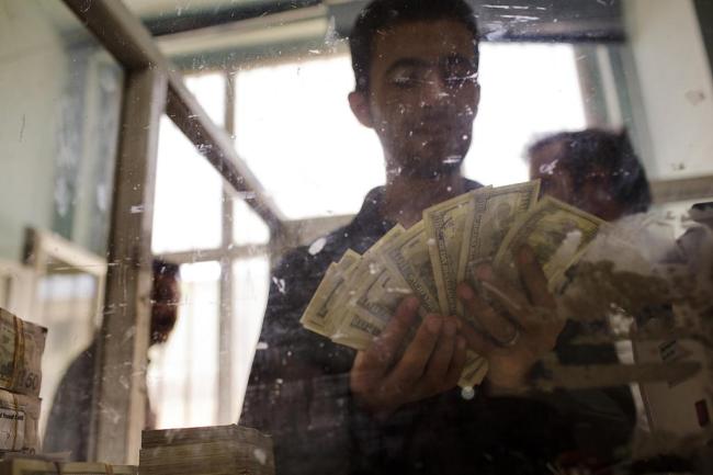 阿塔首次下令拍卖1000万美元 以稳定阿富汗币值