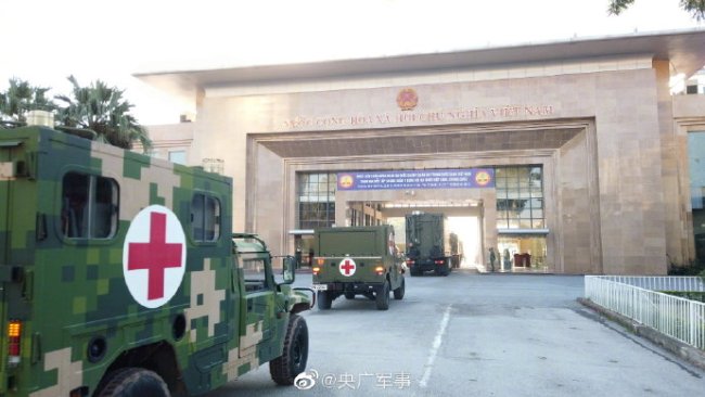 中越联合演习 中方参演官兵抵达越南