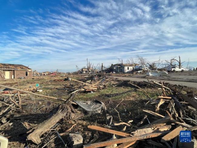 龙卷风袭击美国