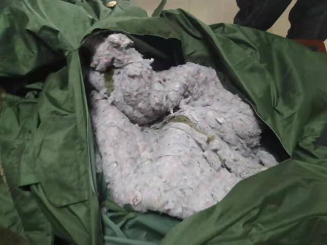 银川多社区抗疫人员获捐黑心棉大衣 官方通报来了