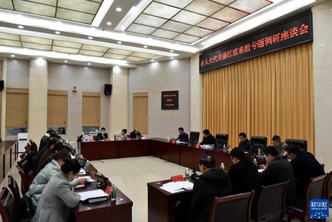 六中全会精神在基层丨迈出法治中国建设坚实步伐——各地贯彻落实六中全会精神推动全面依法治国新实践