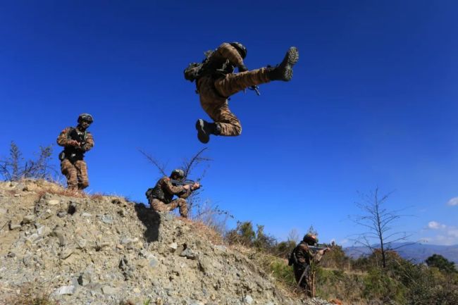 南部战区部队热血开训！