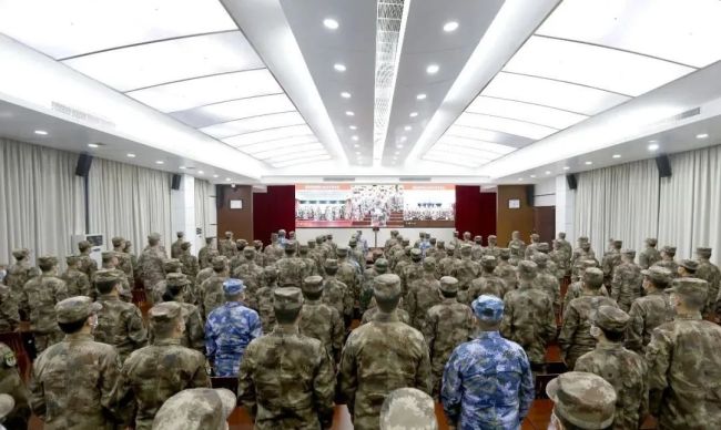 南部战区部队热血开训！