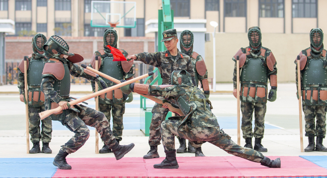 广西武警：开展多课目训练 提高官兵战术水平