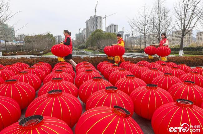 挂灯笼 迎新年