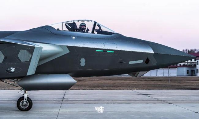 做尖刀上的刀尖!这是歼-20飞行员的极致追求