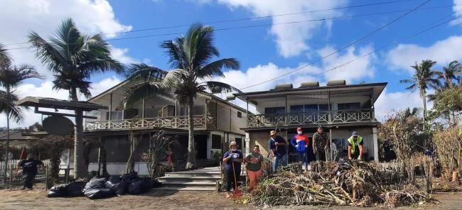 汤加民众开始重建家园！