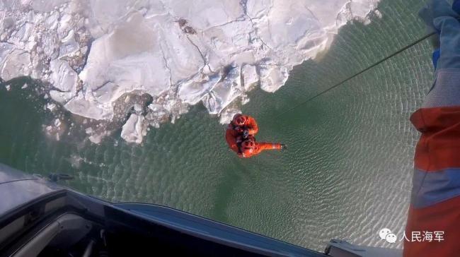 直击海军直升机冰海救援一线