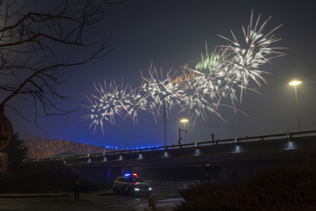 2022年1月30日，北京，2022北京冬奥会1月30日，开幕式彩排燃放烟花。
