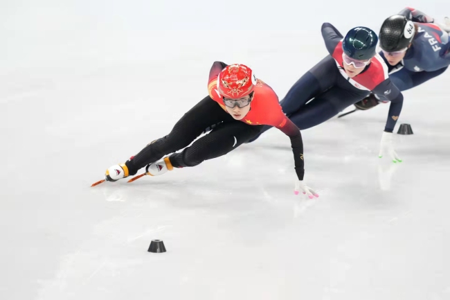短道速滑女子1000米预赛，中国三姝全部晋级