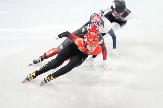短道速滑女子1000米预赛，中国三姝全部晋级