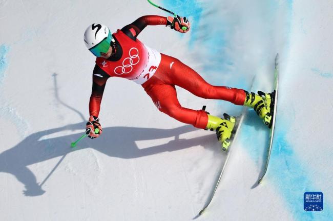 当日,北京2022年冬奥会高山滑雪男子全能比赛在延庆