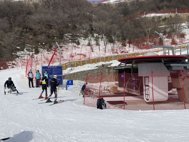 “雪飞燕”由冬奥向冬残奥转换，有速度更有温度