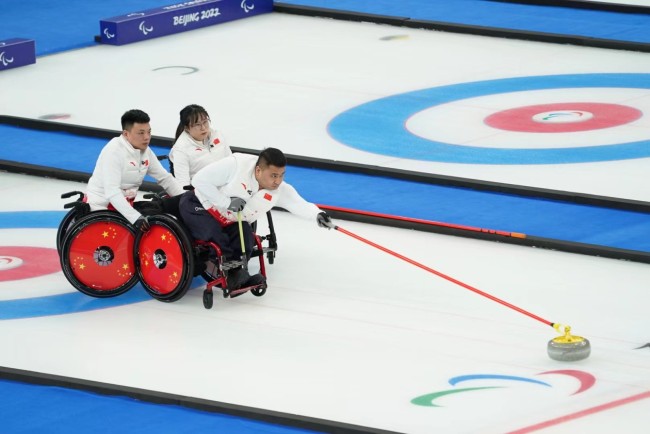 两连胜！中国轮椅冰壶队9-4战胜韩国队