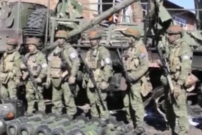 俄军在基辅州缴获大量外国武器，视频曝光