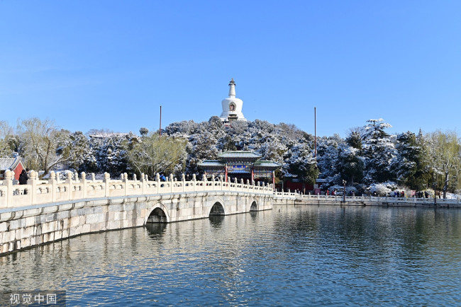 2022年3月19日，北京，雪后初霁，白马寺周边银装素裹，美景如画。