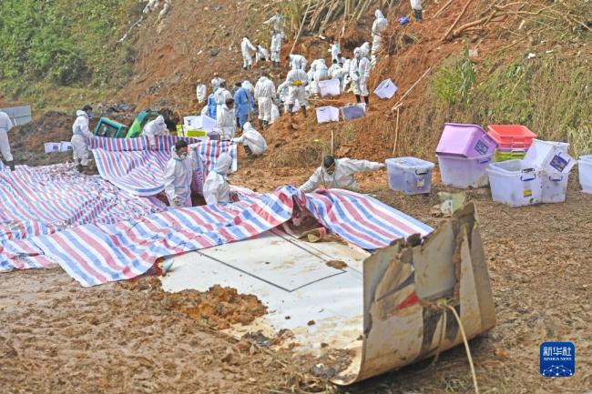 藤县空难搜寻工作持续开展