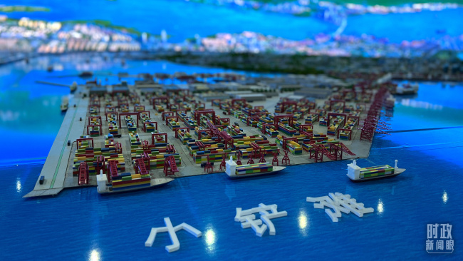 △洋浦展示馆，小铲滩港区模型。（总台央视记者邢彬拍摄）