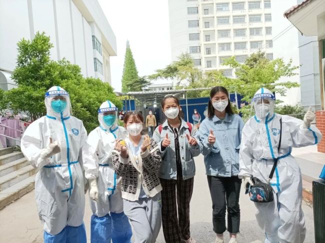 感动！一位老父亲给援沪医疗队写下家书