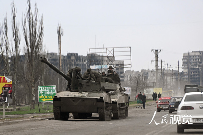 当地时间2022年4月16日，顿涅茨克地区，俄罗斯部队在当地执行特别军事行动。