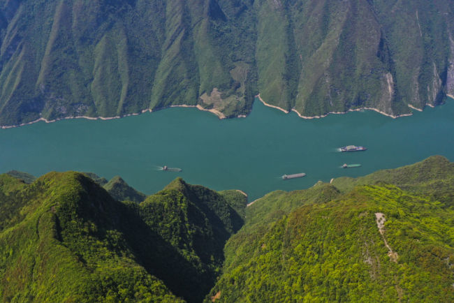 4月10日拍攝的長江三峽第一峽——瞿塘峽景色。（無人機(jī)照片）新華社記者 王全超 攝