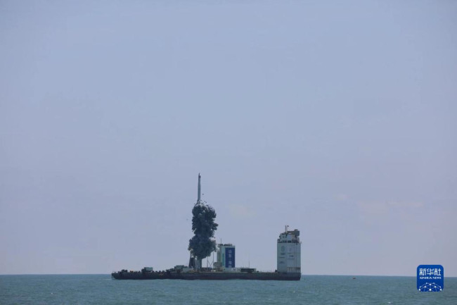 4月30日11时30分，我国在东海海域使用长征十一号海射遥三火箭发射吉林一号高分03D（04～07）/04A卫星，卫星顺利进入预定轨道，发射任务获得圆满成功。