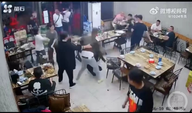 唐山男子耍流氓未果围殴女孩 当地政法委书记：嫌疑人已锁定