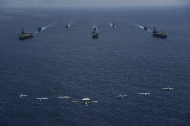 美军举行大规模军演 三艘航母参加 环太舞剑意在中国