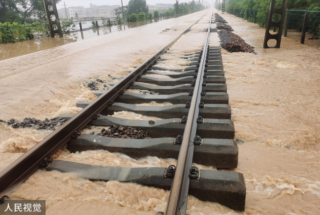 2022年6月21日,江西上饶,铁路部门检查发现沪昆线上饶至广丰k540 00至