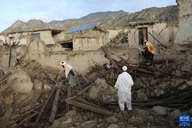 阿富汗：地震過后