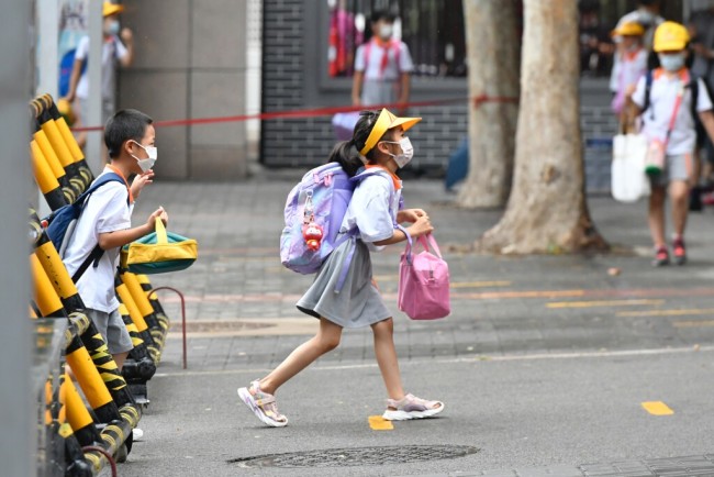 戴口罩、查核酸，北京中小学生27日返校！